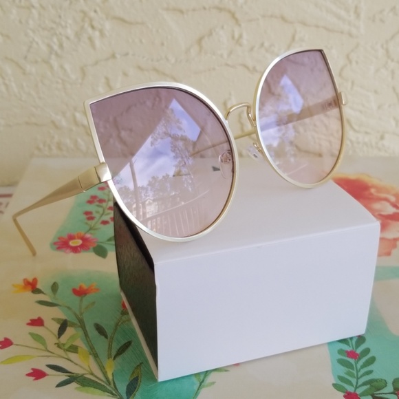 Accessories - 2019 CLEAR 2 TONE LENS CAT EYE STYLE SUNGLASSES  O
